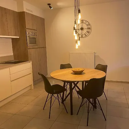 Apartment Te Huur In - Zonder Handdoeken En Lakens!