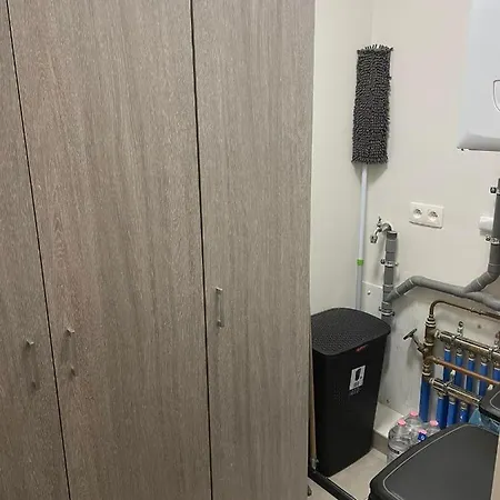 Te Huur In - Zonder Handdoeken En Lakens! Apartment *