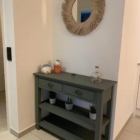 Te Huur In - Zonder Handdoeken En Lakens! Apartment